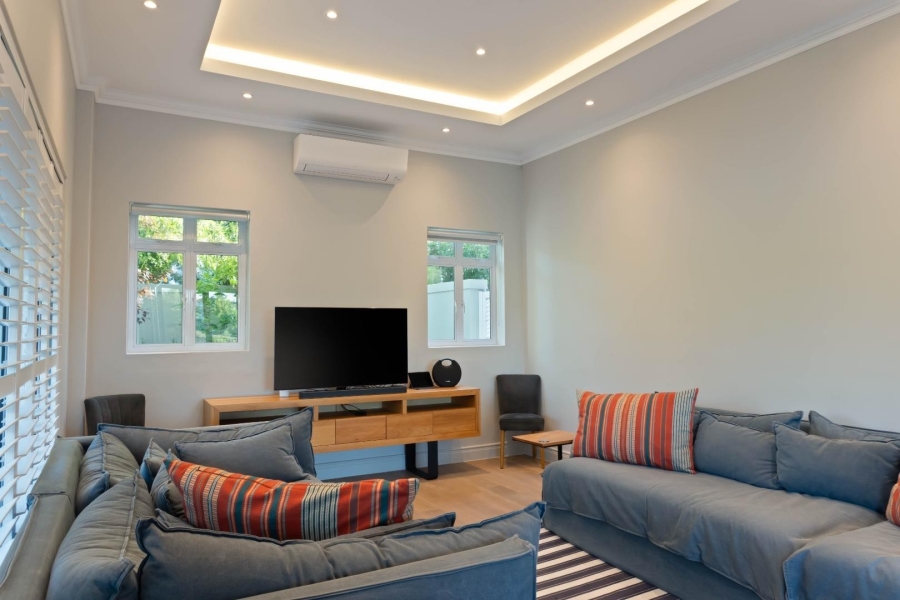 5 Bedroom Property for Sale in Val De Vie Estate Western Cape
